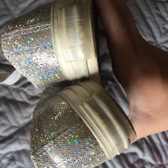 Sparkly silver converse - Picture 3 of 3