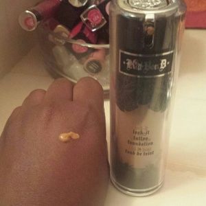 Kat vond d foundation in deep 71