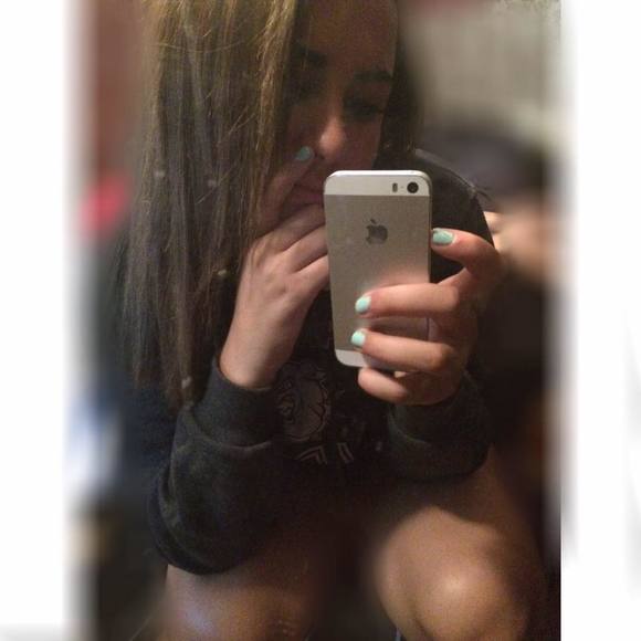 Meet your Posher, Ashleigh