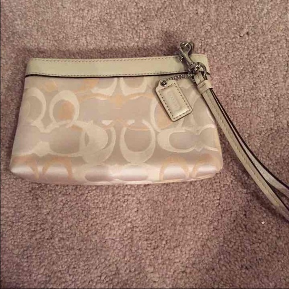 Coach signature wristlet - Picture 1 of 3