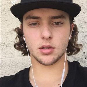 Meet your Posher, Cameron