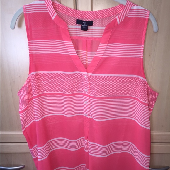 💕 Hot Pink Gap Tanktop 💕