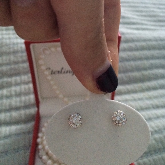 Necklace - Picture 3 of 3