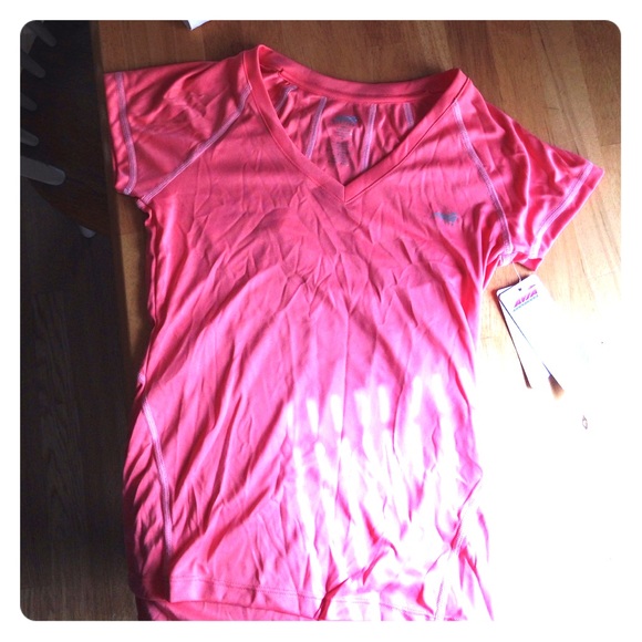 Avia Platinum spandex sports v-neck 🎾