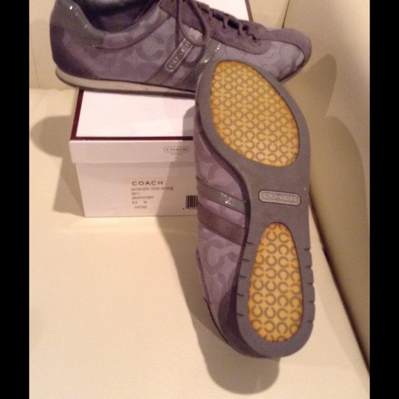 Coach tennis shoes - Picture 3 of 3