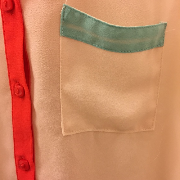 Color-block Sheer Top - Picture 3 of 3