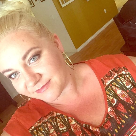 Meet your Posher, Jennifer