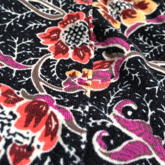 Black floral pattern bralette NWT - Picture 2 of 4