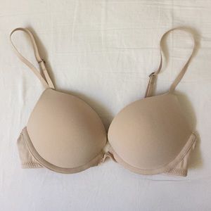 Gilly Hicks nude push-up bra