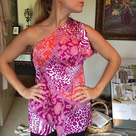 Cache Tops - Cache 100% silk one shoulder top