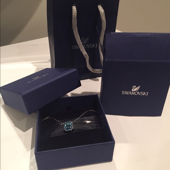 swarovski necklace with pendant brand new