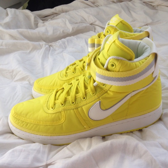 NEW W/ BOX Nike Vandal High Supreme Sneakers