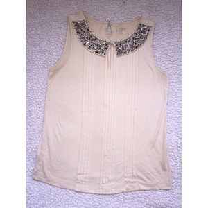 Embroidered Peter Pan Collared Sleeveless Top