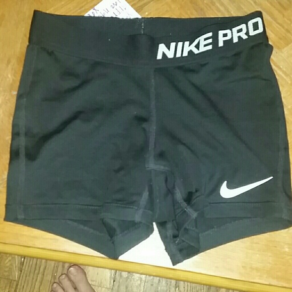 Black Nike Pros