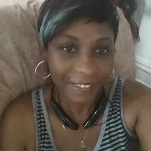 Meet your Posher, Roxanne