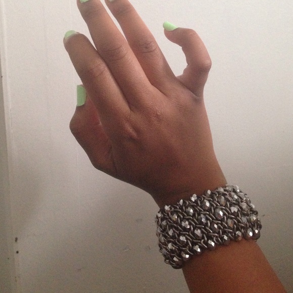 Selling - Picture 3 of 4