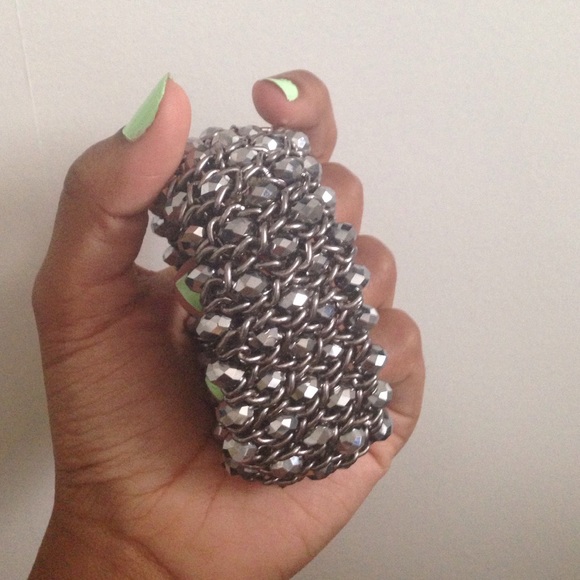 Selling - Picture 4 of 4