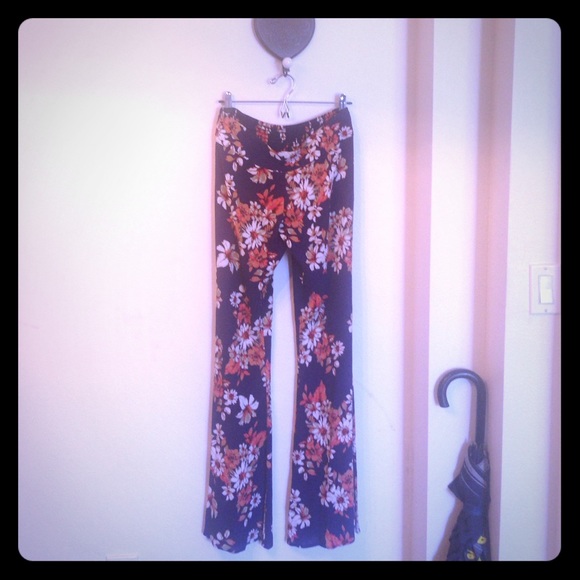 Flynn Skye floral bells