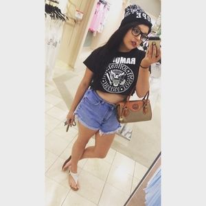 Meet your Posher, Muska