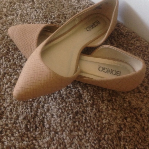 Tan open side Flats