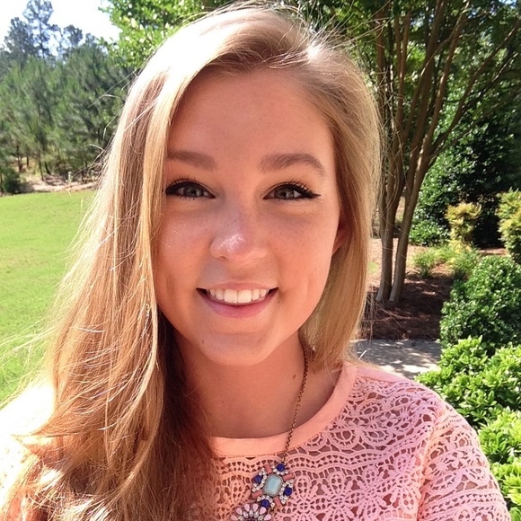 Meet your Posher, Rachel - Picture 1 of 1