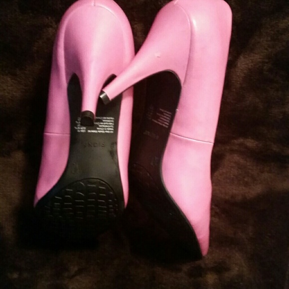 Show off your PINK! - Picture 3 of 4