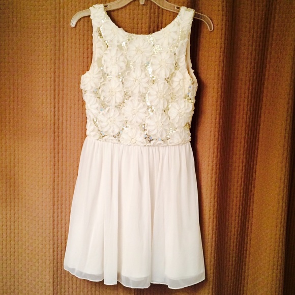 Gorgeous dress! Speechless Jr size 5 - Picture 3 of 4