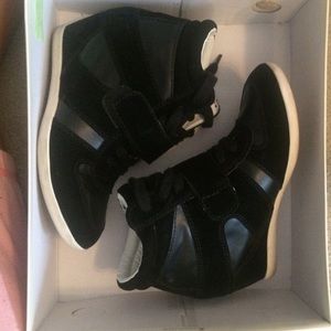 Olsenboye Otracker shoe!!!!!