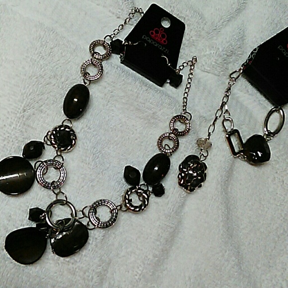 Necklace earrings & bracelet set
