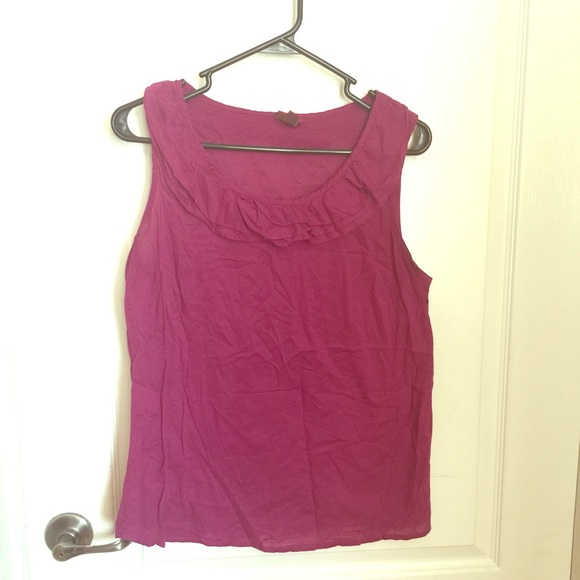 Lightweight magenta top with ruffle