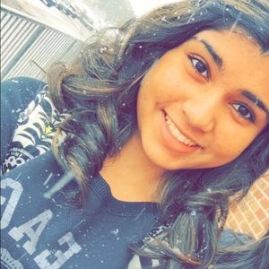 Meet your Posher, Fidelia