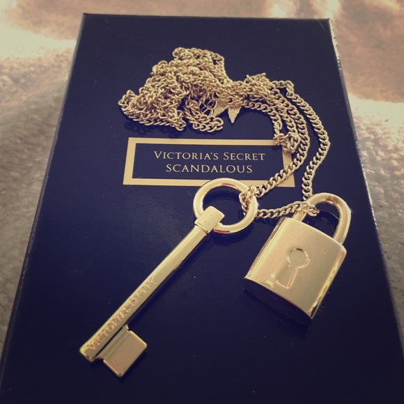 Victoria's Secret Chain