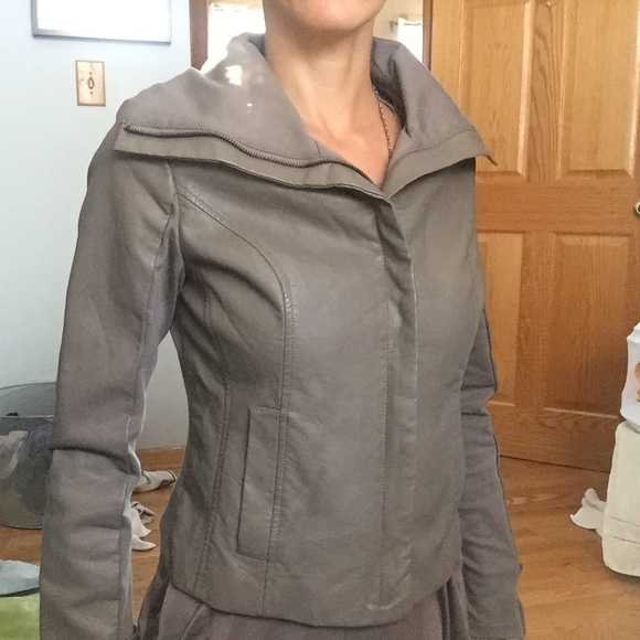 Jacket - Picture 2 of 3