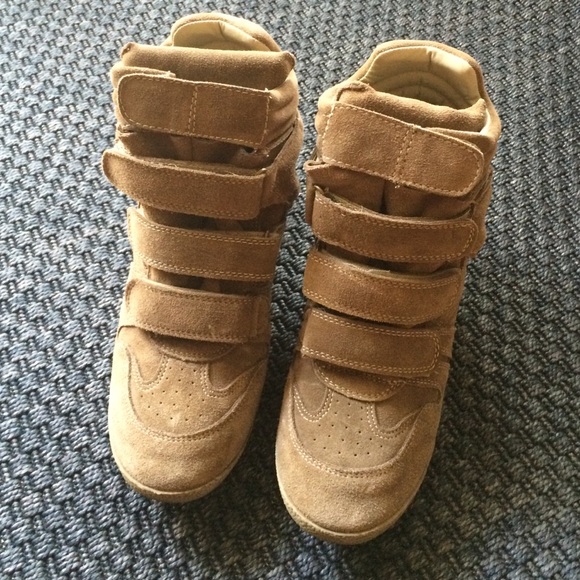 Steve Madden Shoes - ⬇️Steve Madden Hilight Boots⬇️