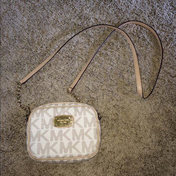Michael Kors Signature Crossbody