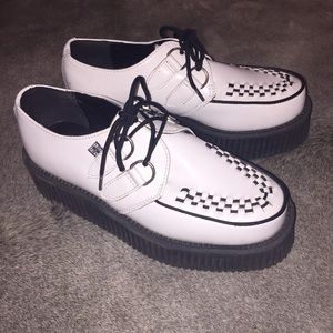 Tuk White Creepers