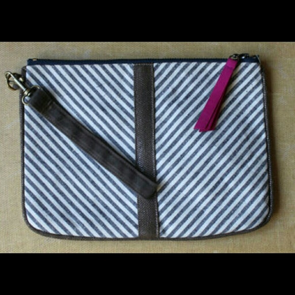 Chevron Top Zip