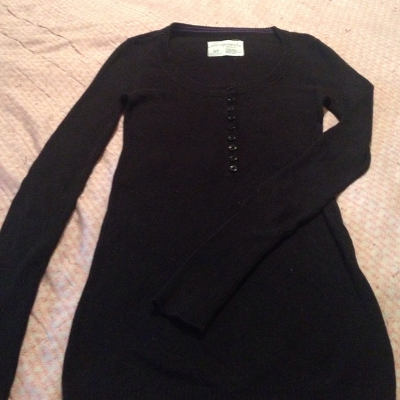 Long straight blk sweater