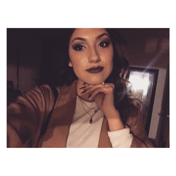 Meet your Posher, Rayleen - Picture 2 of 2