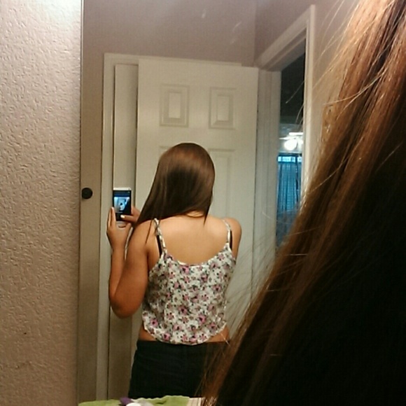 Crop top trendy style - Picture 3 of 3