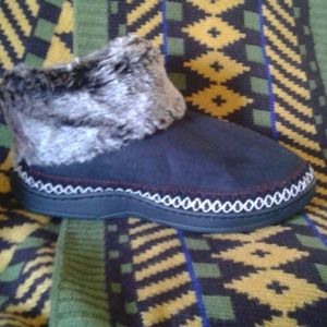 Soft cozy clog slippers