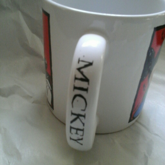 Oversized mickey mouse mug - Picture 3 of 3
