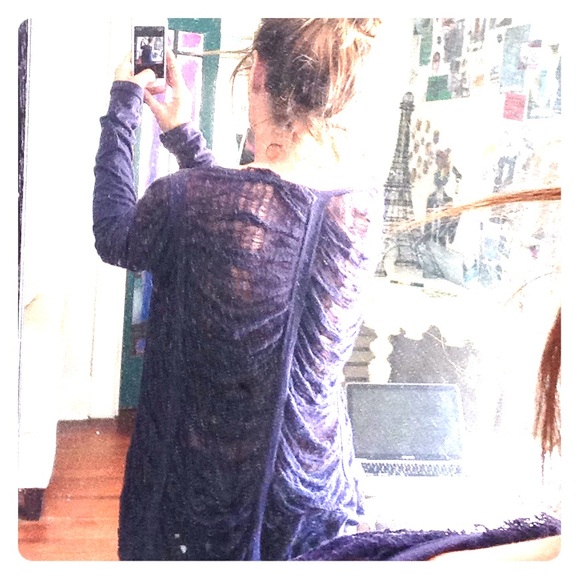Iro shredded back navy Long sleeve scoop neck