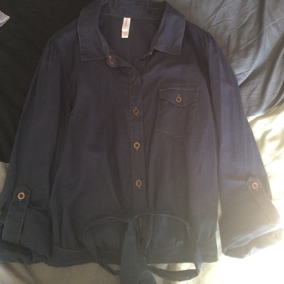 Cropped shirt