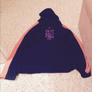 New York Mets sweatshirt