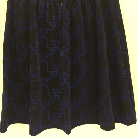 HP on SALE! Flouncy Black / Cobalt Graphic Skirt - Picture 3 of 3