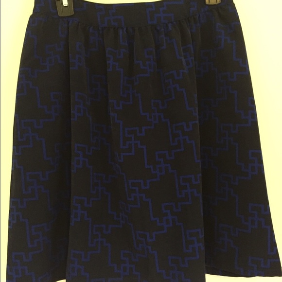 HP on SALE! Flouncy Black / Cobalt Graphic Skirt - Picture 2 of 3