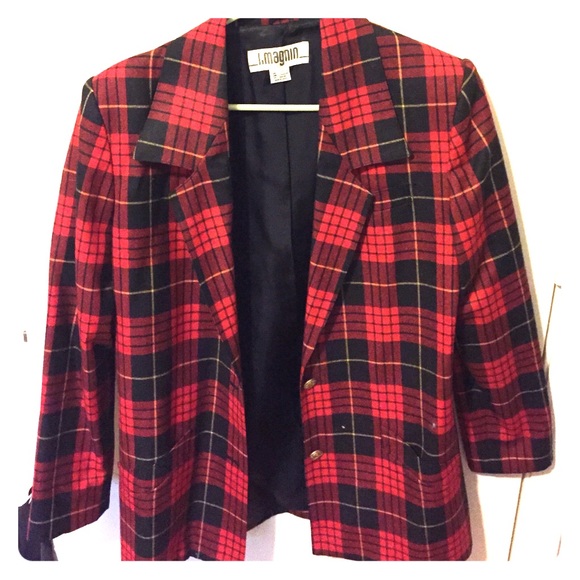 Red/black plaid blazer