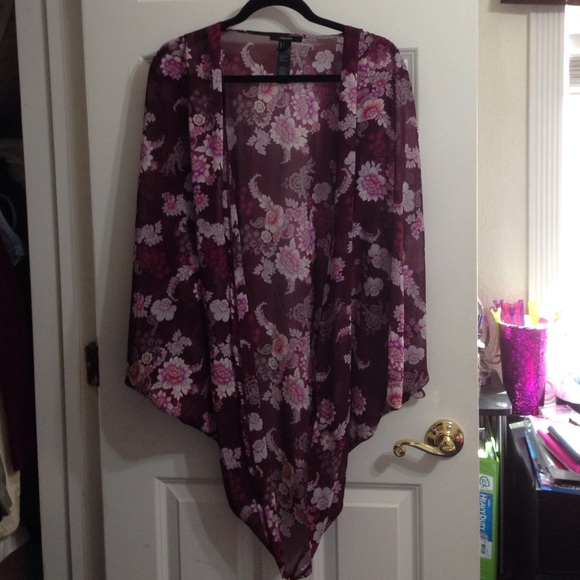 Floral Forever 21 kimono SIZE SMALL