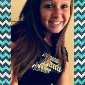 Meet your Posher, Lauren